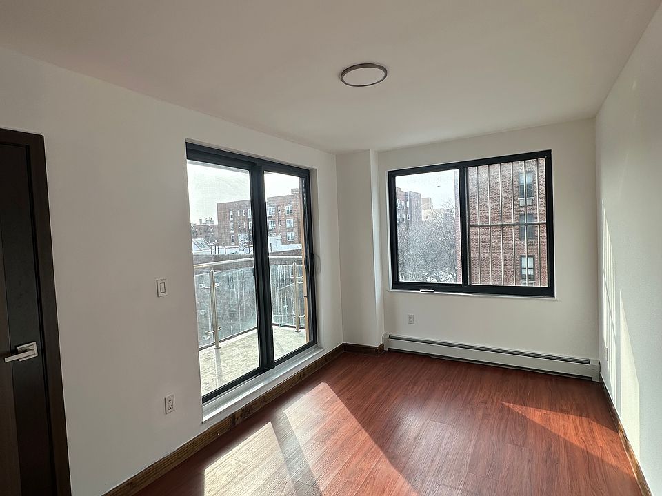 1st image of 9103 Whitney Ave APT 6C