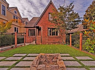 2421 N 75th St, Seattle, WA 98115