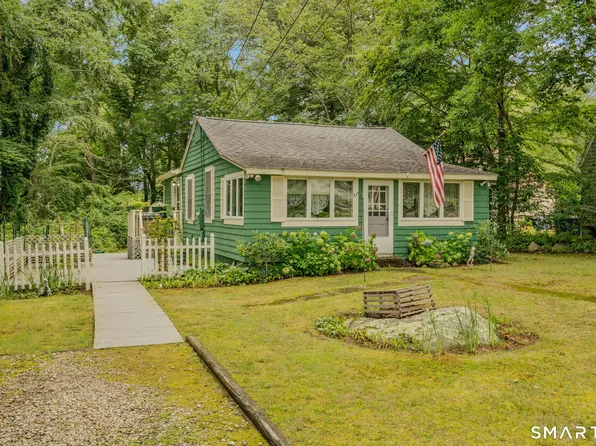 47 Goshen Road, Waterford, CT 06385