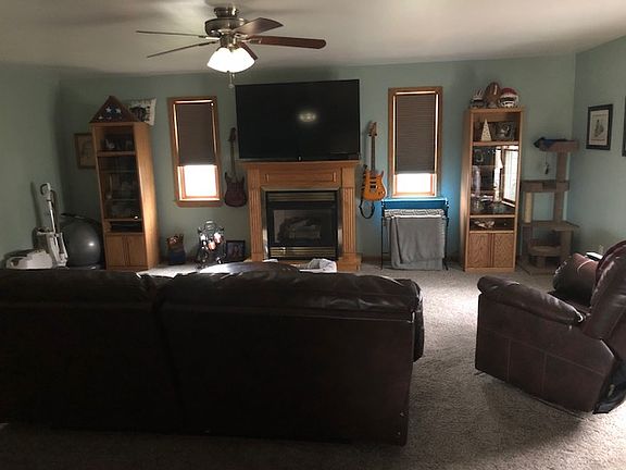 Family Room/Gas Fireplace