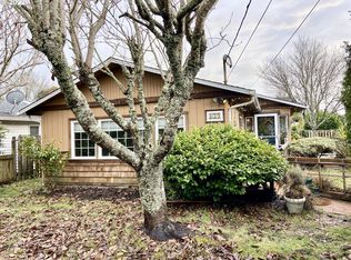 839 13th Ave, Seaside, OR 97138