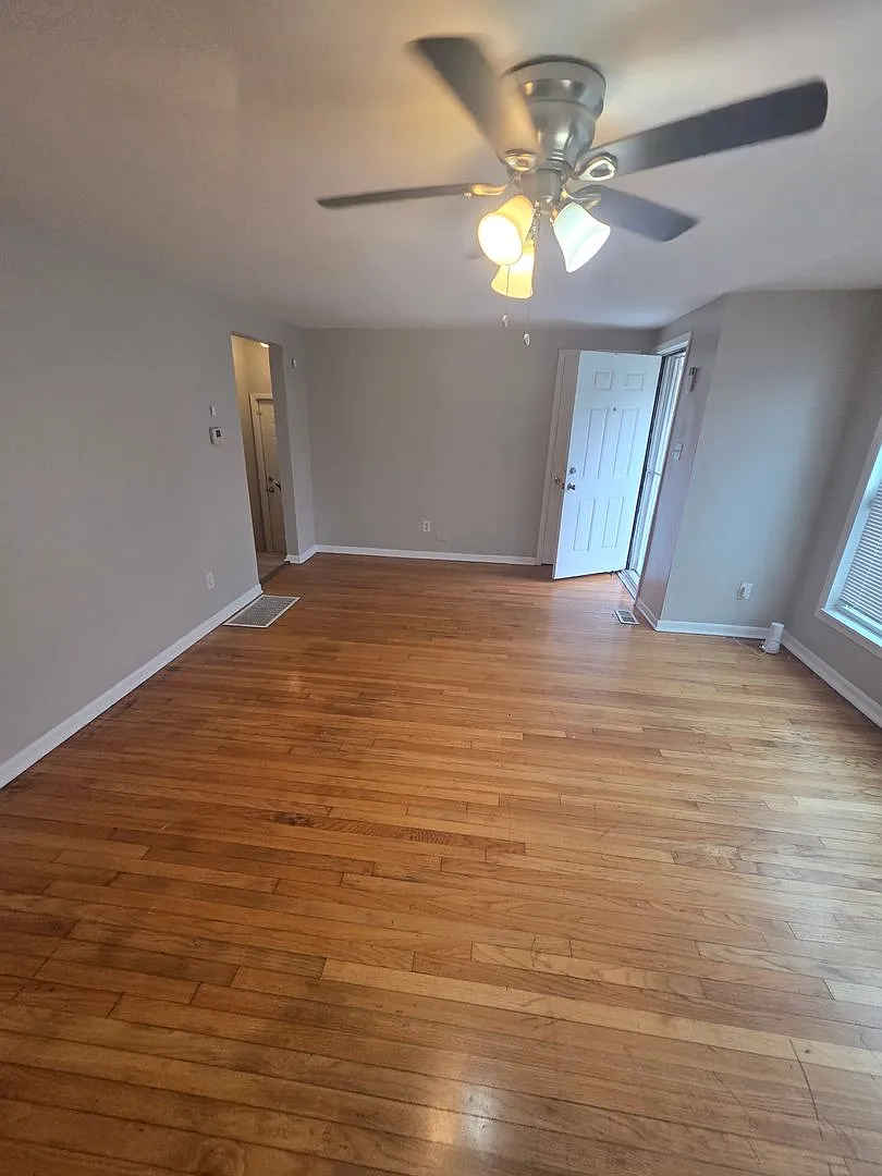 Updated 5-Bedroom Brick Ranch with Finished Basement — Photo 4