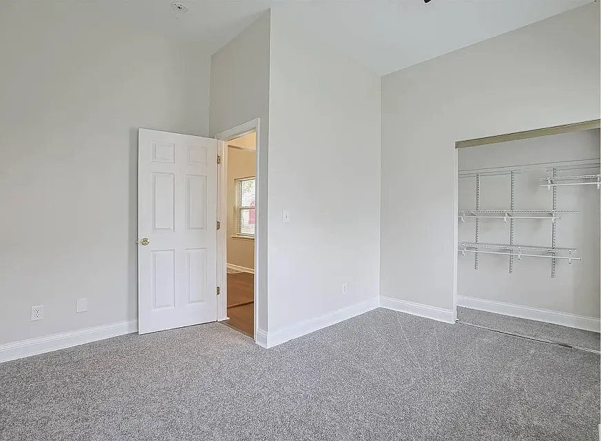 4 bed, 1882 sqft, $2,000 — Photo 4