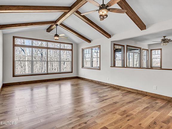 4th image of 316 Ottawa Cir