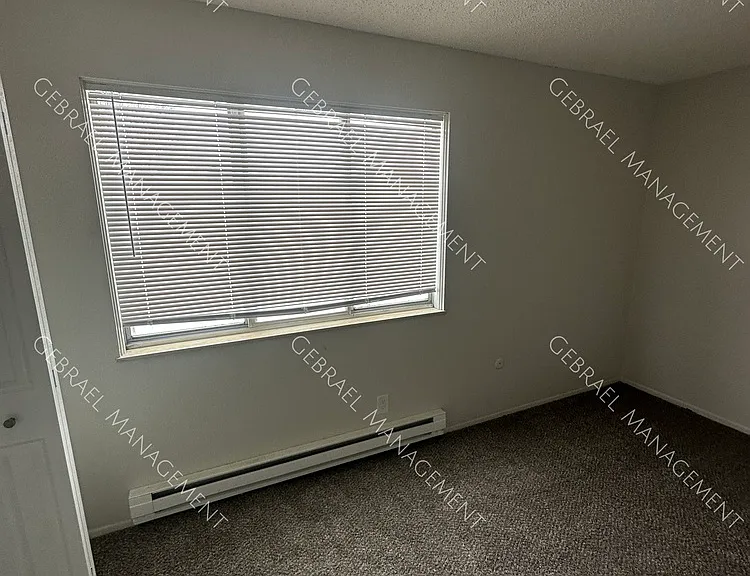 4430 E Mount Morris Rd — Photo 5