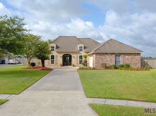 925 Spanish Oaks Dr, Brusly, LA 70719