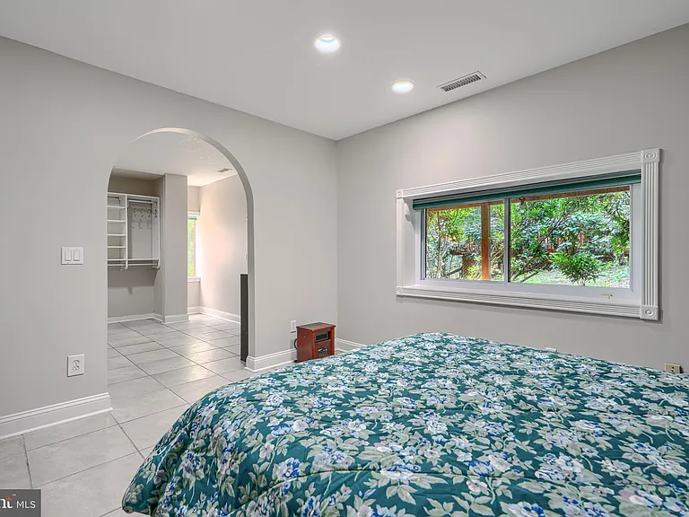 2101 Tufton Ave — Photo 57