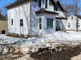 1121 9th St E, Menomonie, WI 54751