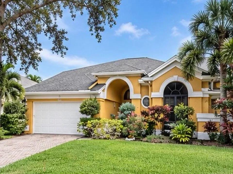 4424 NW 52nd St