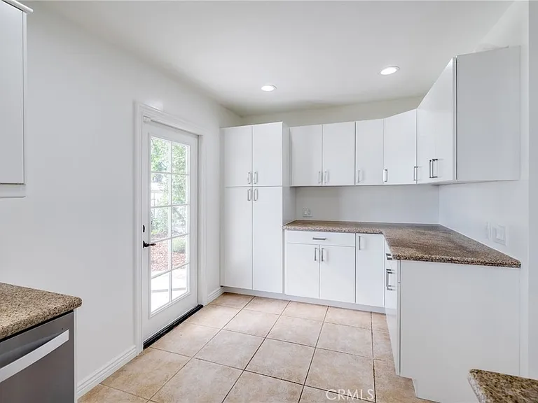 7126 Atheling Way — Photo 5