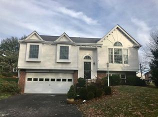 519 Bluegrass Dr, Canonsburg, PA 15317
