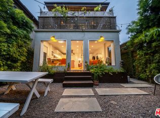330 Venice Way, Venice, CA 90291