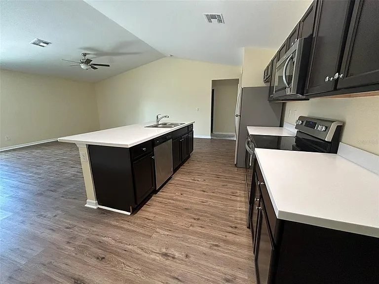 22480 La Guardia Ave — Photo 3