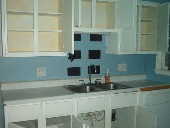 4th image of 3696 Tutwiler Ave