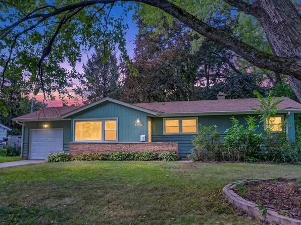 5809 Thrush Ln, Madison, WI 53711