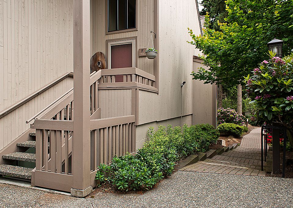1st image of 13730 15th Ave NE APT F206