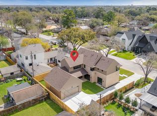 309 Avenue Of Oaks St, Houston, TX 77009