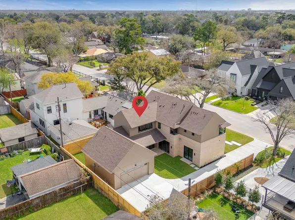 309 Avenue Of Oaks St, Houston, TX 77009