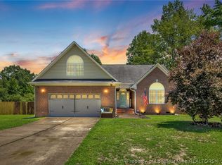 365 Chestnut Dr, Raeford, NC 28376