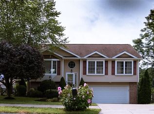 67 Escalon Dr, Coraopolis, PA