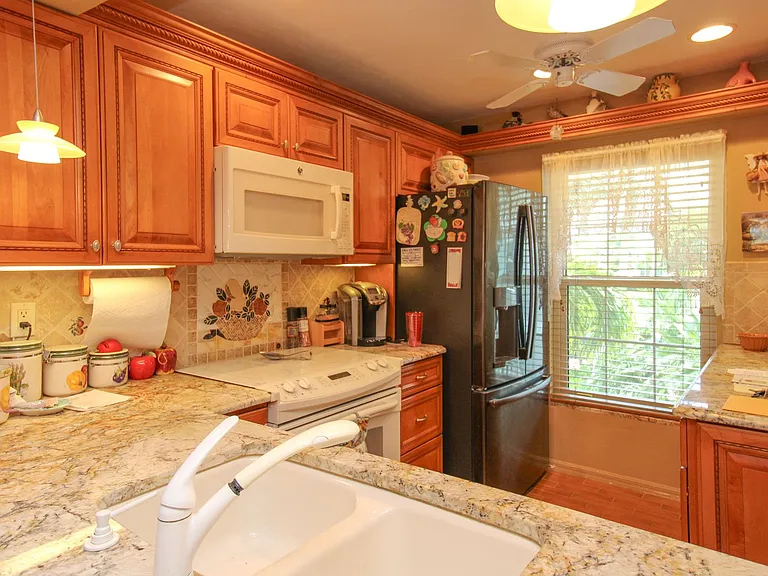 694 W Elkcam Cir #1123 — Photo 48