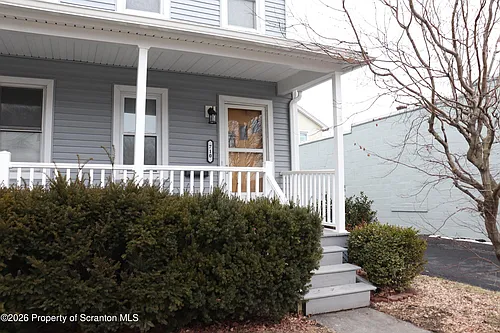 710 W Lackawanna Ave Photo 1