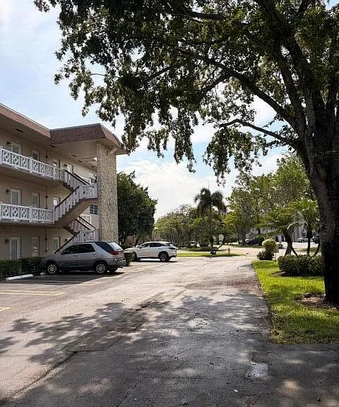 5103 NW 35th St #401 — Photo 1