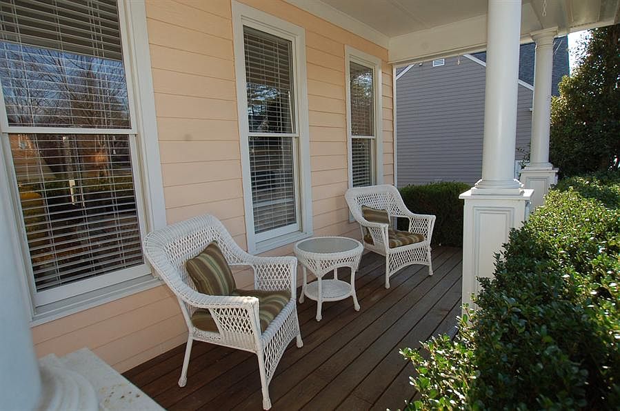 2nd image of 1404 Falls River Ave