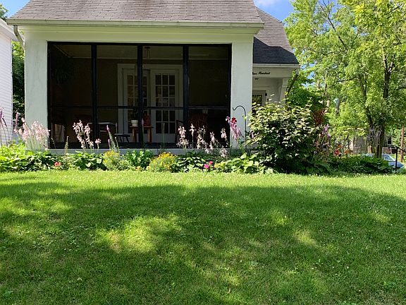 2nd image of 400 Peach Orchard Ave