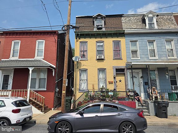 3rd image of 321 N 2nd St