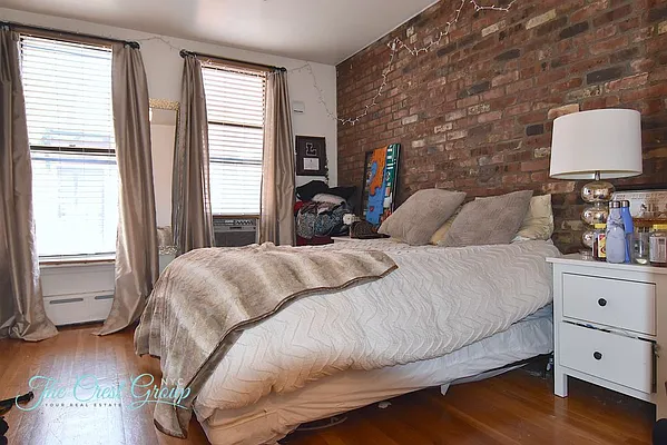 Rented by The Crest Group | media 8