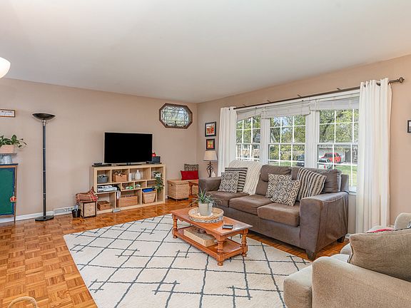 4th image of 6736 Patton Dr