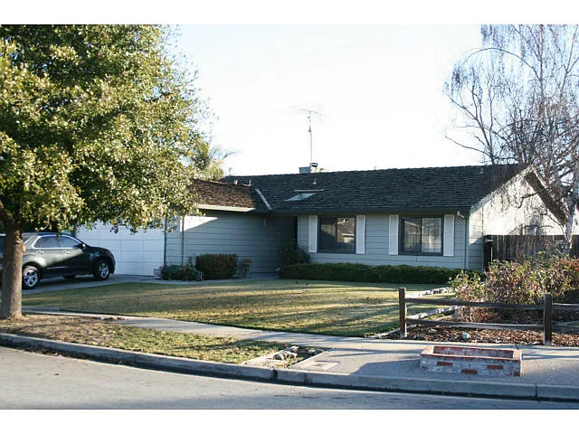 8747 Toyon Ct photo 1