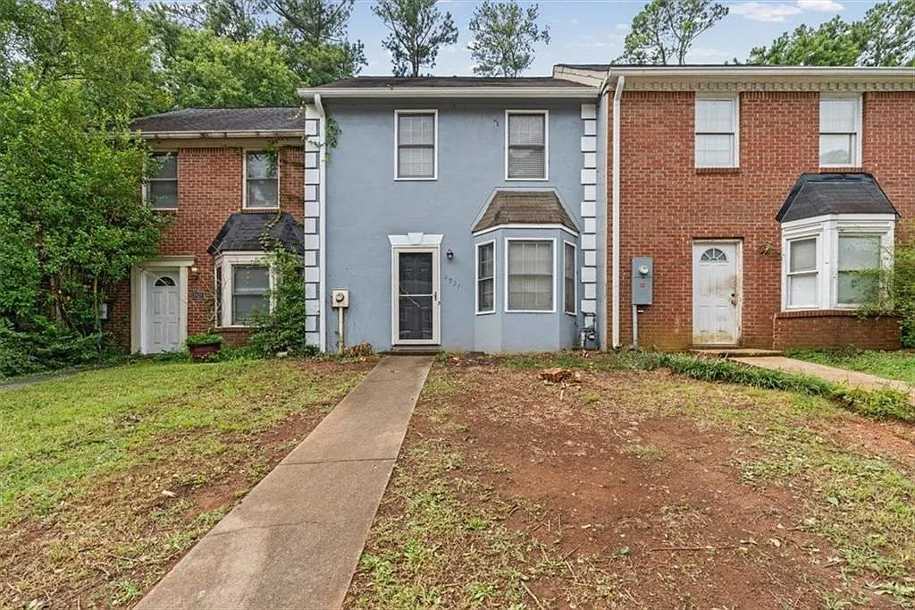 2 bed, 2.5 bath, 1212 sqft, $1,675 — Photo 2
