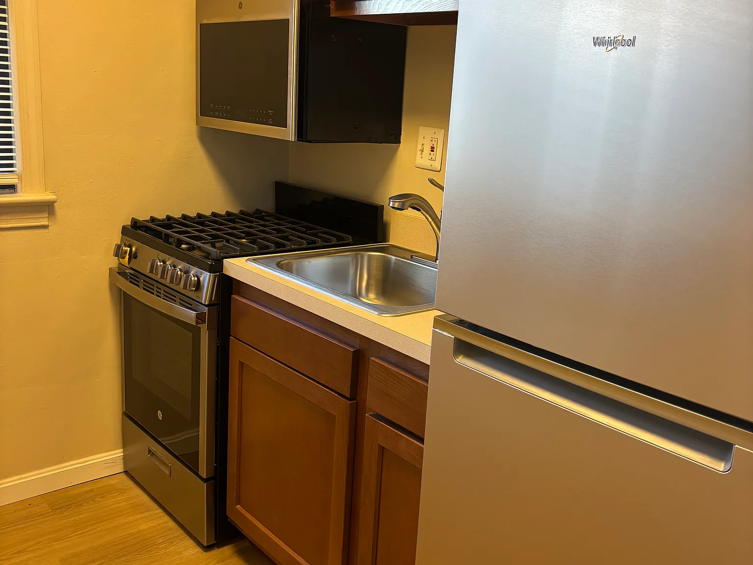 The MacArthur Apartments — Photo 2