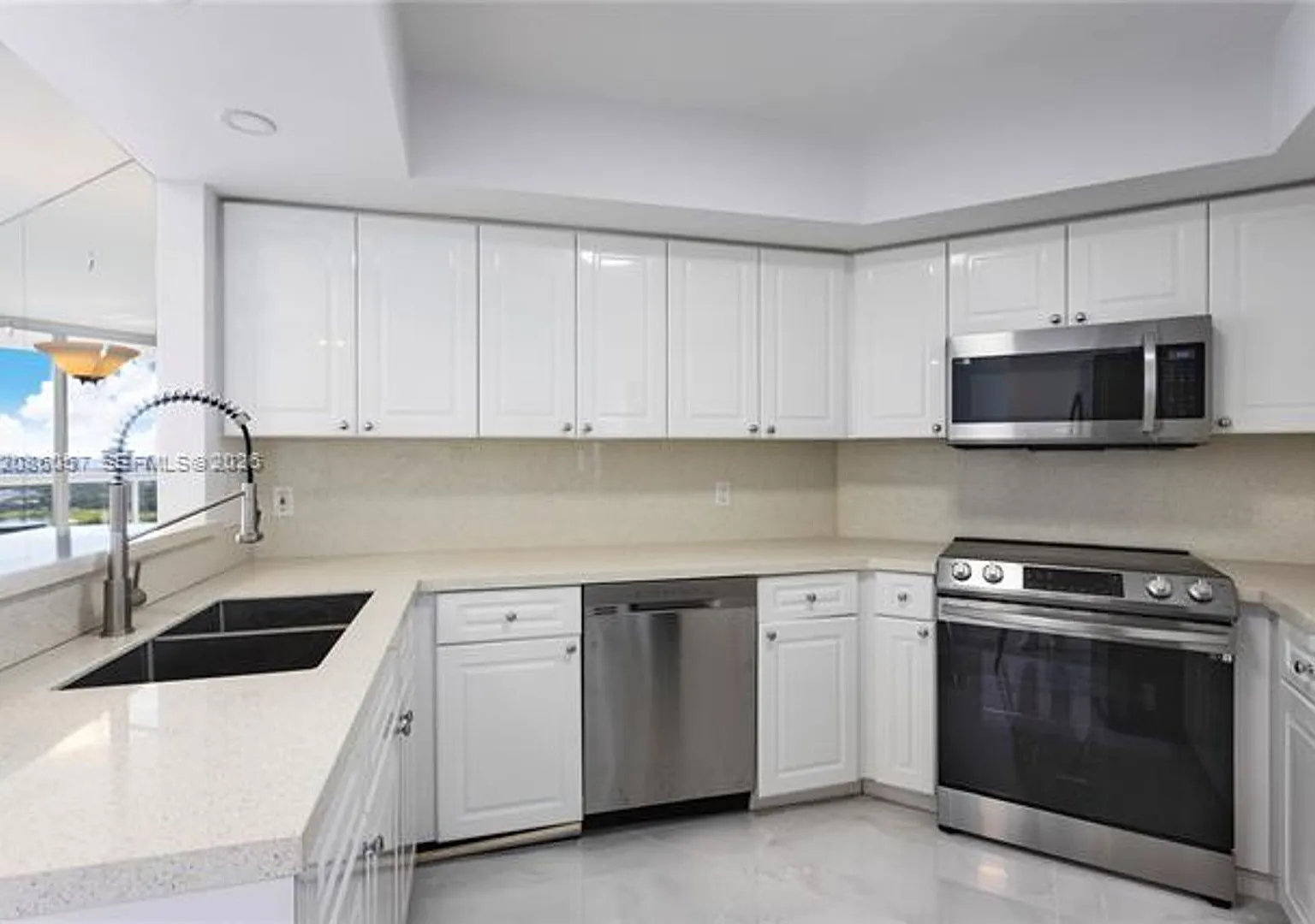 1800 Sunset Harbour Dr cu-2215, Miami Beach, FL 33139 — Photo 1