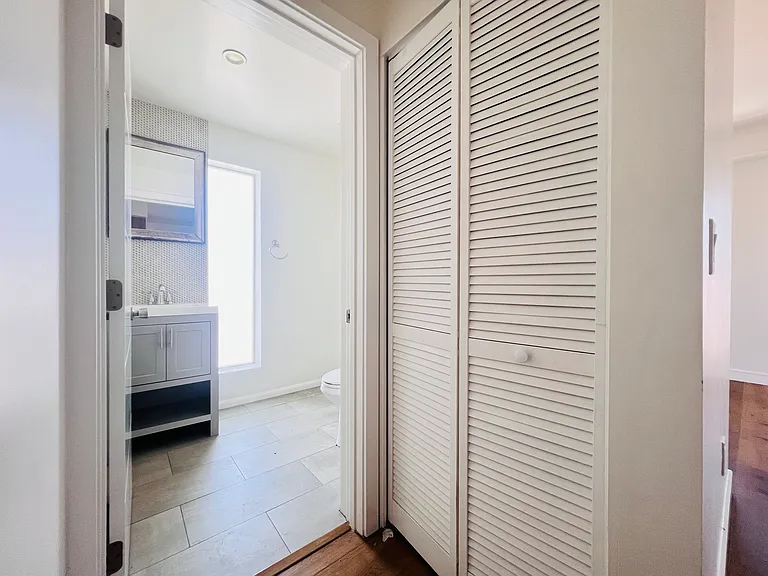 250 S Burlington Ave #250 — Photo 26