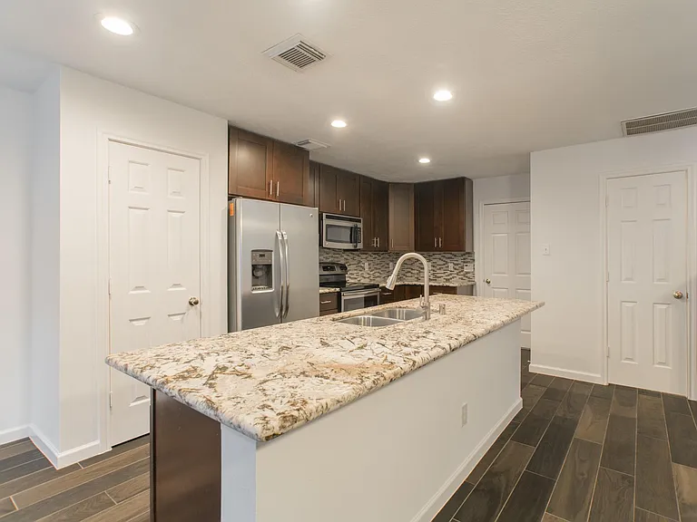 226 Blushwood Pl — Photo 10