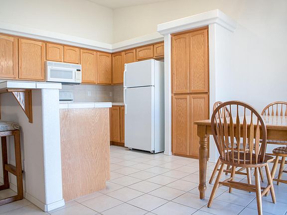 3rd image of 2249 Alpine Dr