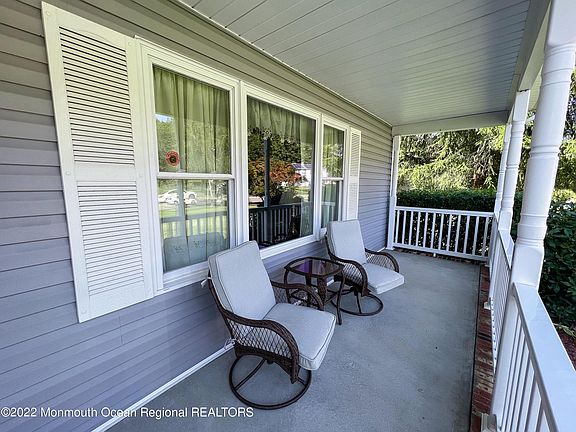 3rd image of 24 Anita Dr