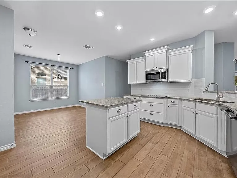 605 Lister Dr — Photo 5