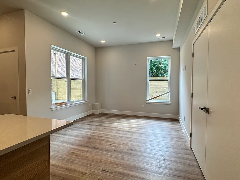 5222-24 Chester Ave #3 — Photo 5