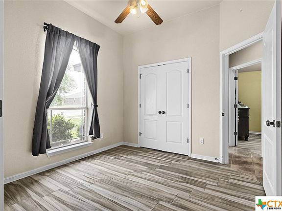 4th image of 3507 Lauren St