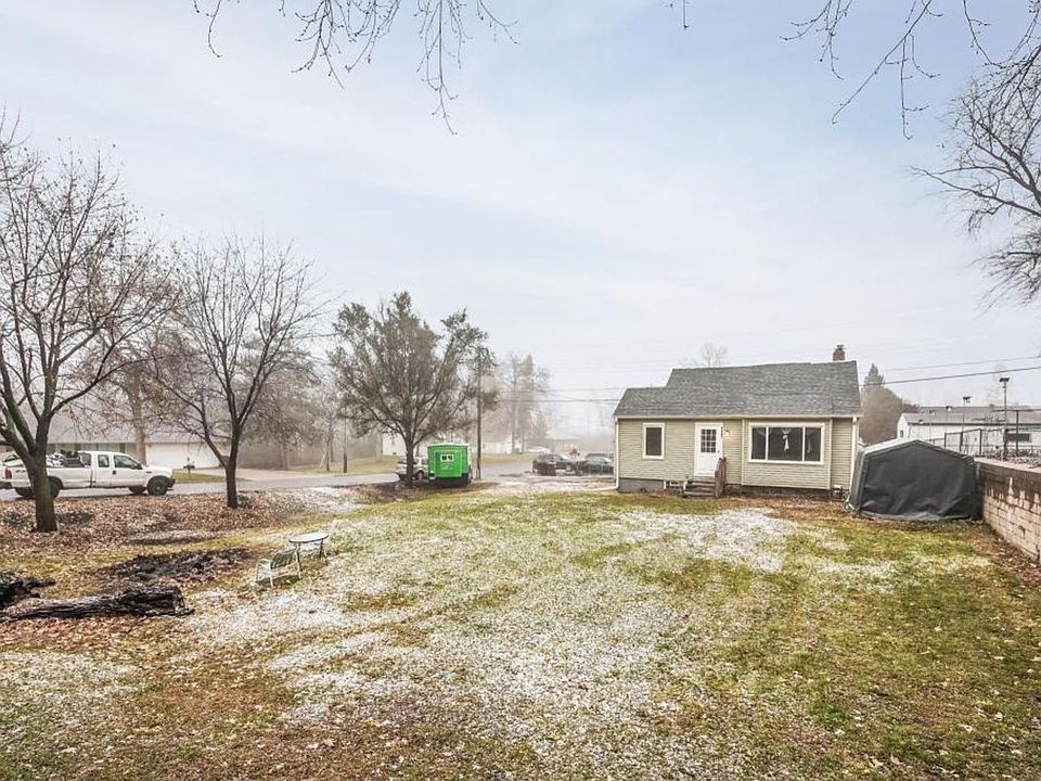 1st image of 1187 County Road B E