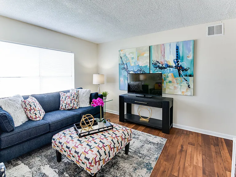 The Overlook Apartment Homes — Photo 6
