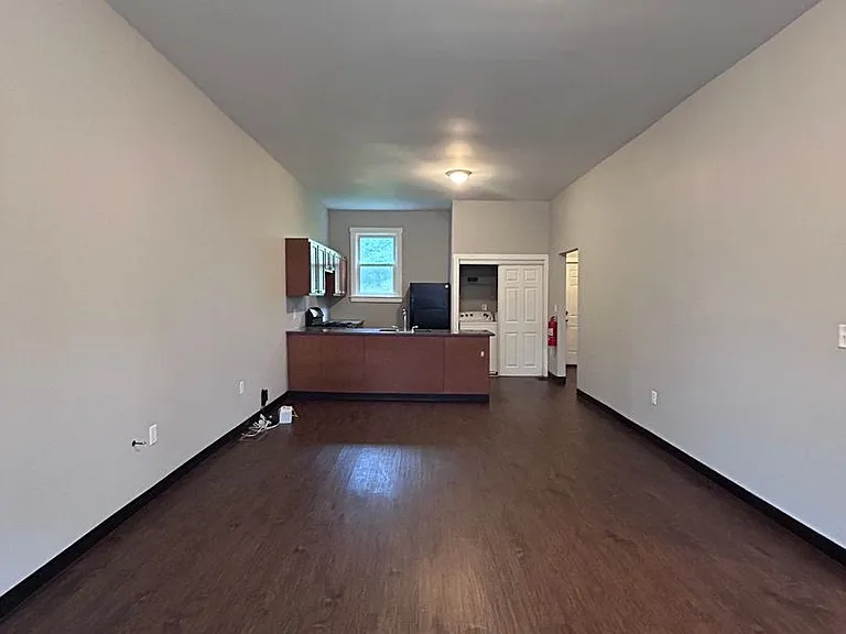 2240 Wilson Ave — Photo 9