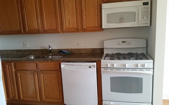 2nd image of 9360 Skokie Blvd #613