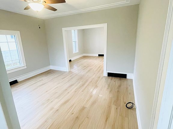 4th image of 120 N Elizabeth St