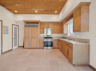 14949 Chatsworth Dr #B, Mission Hills, CA 91345