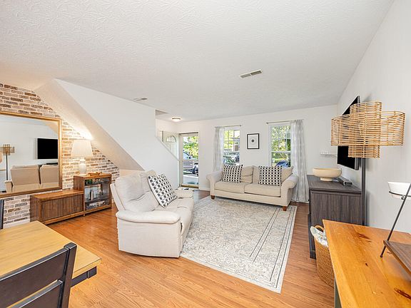 5th image of 3118 Bridlerun Dr